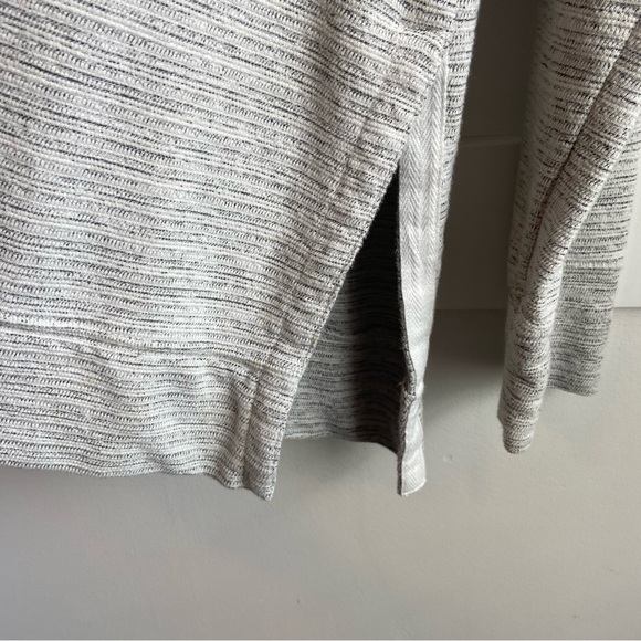 Aerie Heathered Light Gray Crewneck Sweatshirt - Picture 7 of 9